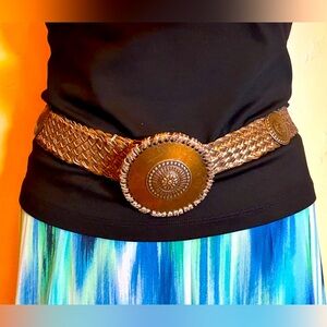 Gorgeous Brown & Gold Toned Leather Belt